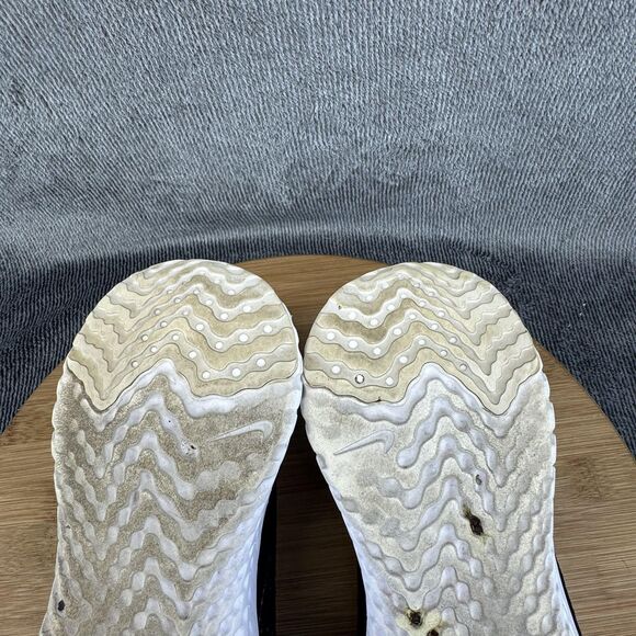 Nike Epic Phantom React Flyknit Shoes Womens 7.5 Black Running BV0415-001 - Picture 8 of 9